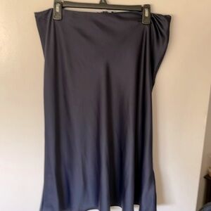 Express -Navy blue midi skirt. Light weight
